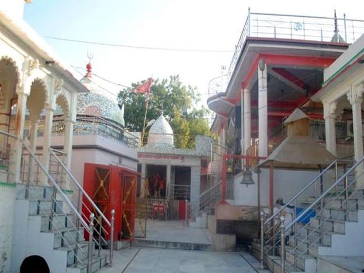 अनूठी मान्यता है सोमेश्वर महादेव की, भोलेनाथ भक्तों को बीमारियों से मुक्त रखने का देते हैं आशीर्वाद Someshwar Nath Temple in Prayagraj have a Unique story related to Lord Shiva अनूठी मान्यता है सोमेश्वर महादेव की, भोलेनाथ भक्तों को बीमारियों से मुक्त रखने का देते हैं आशीर्वाद