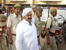 अतीक अहमद पर कसने लगा शिकंजा, धोखाधड़ी के मामले में करीबियों पर दर्ज हुआ केस