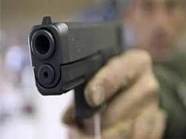Six robbers robbed house taking boy on gun point in Ghaziabad गाजियाबाद: हथियार बंद बदमाशों ने आठ साल के मासूम को गन प्वाइंट पर रखकर दिया डकैती को अंजाम
