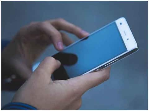 पीएम स्वनिधि योजना: अब मोबाइल एप की मदद से स्ट्रीट वेंडर्स को घर बैठे मिलेगा लोन पीएम स्वनिधि योजना: अब मोबाइल एप की मदद से स्ट्रीट वेंडर्स को घर बैठे मिलेगा लोन