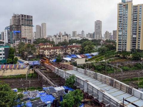 Unlock 3 guidelines: अनलॉक 3 के लिए गाइडलाइन जारी, खुल सकते हैं मेट्रो और सिनेमा हॉल Unlock 3 guidelines: अनलॉक 3 के लिए गाइडलाइन जारी, खुल सकते हैं मेट्रो और सिनेमा हॉल