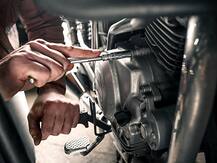 बीच रास्ते में आपकी बाइक या स्कूटर नहीं देगा धोखा, बस इन जरूरी बातों का रखना होगा ध्यान