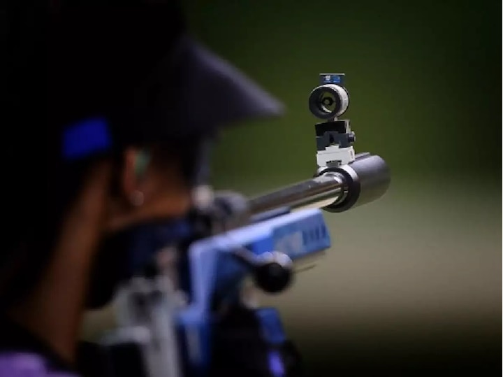 Coach tests positive at Karni Singh range, training to continue ANN दिल्ली के करनी सिंह शूटिंग रेंज में एक कोच कोरोना पॉजिटिव