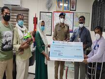 बिकरु कांड: शहीद पुलिसकर्मियों के परिवारों को मिली बड़ी मदद, SBI ने MOU के तहत दिए 30-30 लाख रुपये