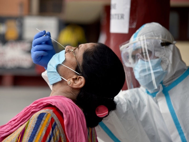 Maharashtra, Mumbai Coronavirus Toll Update महाराष्ट्र में पिछले 24 घंटों में आए कोरोना के 22 हज़ार से ज्यादा मामले, 391 लोगों ने तोड़ा दम