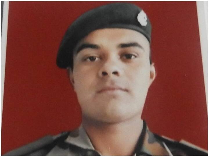 पाकिस्तान ने किया सीजफायर का उल्लंघन, जवाबी फायरिंग में घायल हुआ भारतीय जवान शहीद Pakistan violates cease fire, jawan martyred in counter-firing ann पाकिस्तान ने किया सीजफायर का उल्लंघन, जवाबी फायरिंग में घायल हुआ भारतीय जवान शहीद