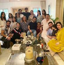 In Pics: कपूर खानदान ने रक्षाबंधन पर साथ में किया लंच, ब्वॉयफ्रेंड्स संग आलिया भट्ट और तारा सुतारिया भी पहुंचीं