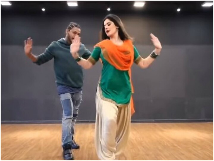Zareen Khan did a tremendous dance on Punjabi songs see Throwback Video Zareen Khan ने किया पंजाबी गाने पर जबरदस्त डांस, देखें थ्रोबैक Video