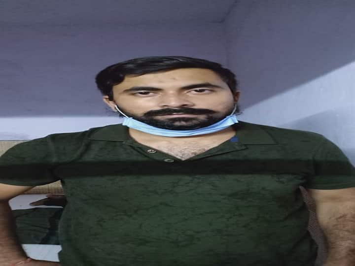 नोएडा: अवैध टेलीफोन एक्सचेंज के ज़रिए सरकार को करोड़ों का चूना लगाने वाला गिरफ्तार Illegal telephone exchange arrested by the government for defrauding crores ann नोएडा: अवैध टेलीफोन एक्सचेंज के ज़रिए सरकार को करोड़ों का चूना लगाने वाला गिरफ्तार