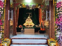 Ram Mandir Bhumi Pujan: हरे और भगवा रंग के वस्त्र में कैसे दिख रहे हैं रामलला? देखें पहली तस्वीर