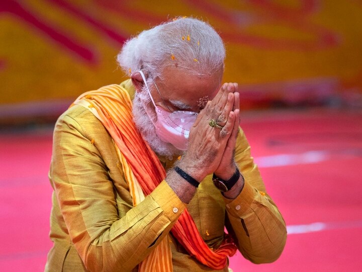PM Modi offers prayers in Ayodhya Ram Temple Biggest quotes from PM Speech पीएम मोदी ने चांदी के फावड़े से राम मंदिर निर्माण की आधारशिला रखी, कहा-  ‘राम सबके हैं, सब में हैं’| पढ़ें बड़ी बातें