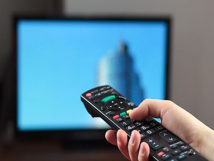 Watching too much TV increases risk of dying from heart attack or stroke:Research ज्यादा टीवी देखने से स्ट्रोक और हार्ट अटैक से मौत का है खतरा, शोधकर्ताओं ने बताया कितनी देर देखें स्क्रीन