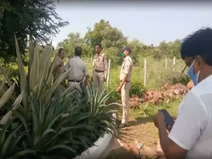 CoronaVirus: This West Bengal IPS is fighting a double war against Corona Coronavirus: पश्चिम बंगाल का यह IPS कोरोना के खिलाफ लड़ रहा है दोहरी जंग, पढ़ें ये रिपोर्ट