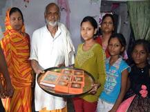 भूमि पूजन के बाद अयोध्या के दलित महाबीर के परिवार को मिला पहला प्रसाद, जानें- क्या कहा