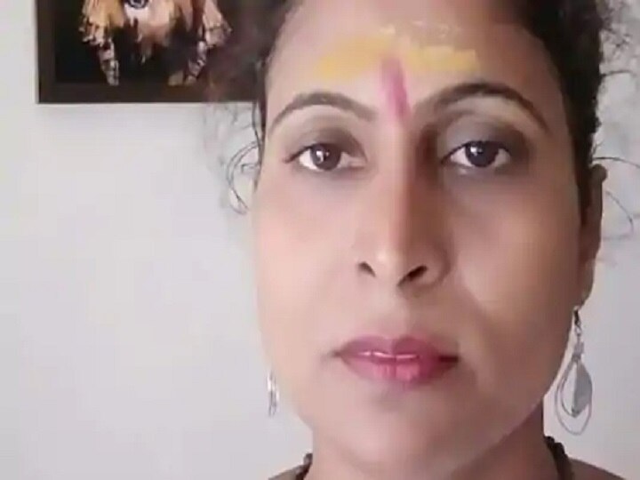 Bhojpuri actress Anupama Pathak committed suicide by hanging herself ANN भोजपुरी अभिनेत्री अनुपमा पाठक खुदकुशी मामले में पुलिस ने दो लोगों के खिलाफ किया मुकदमा दर्ज