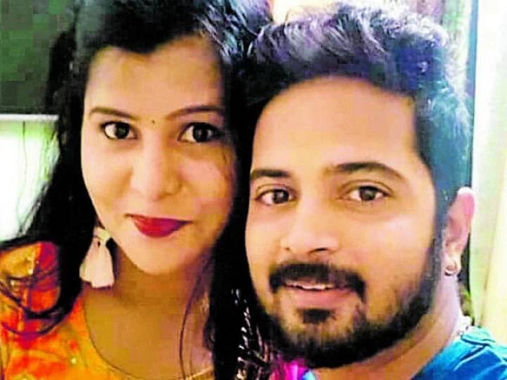 कन्नड़ एक्ट्रेस और टीवी एंकर चांदना वीके ने भी आत्महत्या कर ली थी. ब्वॉयफ्रेंड दिनेश गोवडा के शादी से इनकार करने के बाद चांदना ने अपनी जान देने का फैसला किया. मरने से पहले चांदना ने एक वीडियो बनाया, जिसमें वे कहती दिखी थीं, ‘‘तुमने कहा था कि अगर मैं मर जाऊं तो तुम्हारे लिए अच्छा होगा. मैं अपनी जिंदगी खत्म कर रही हूं और इसकी वजह तुम हो दिनेश.’’