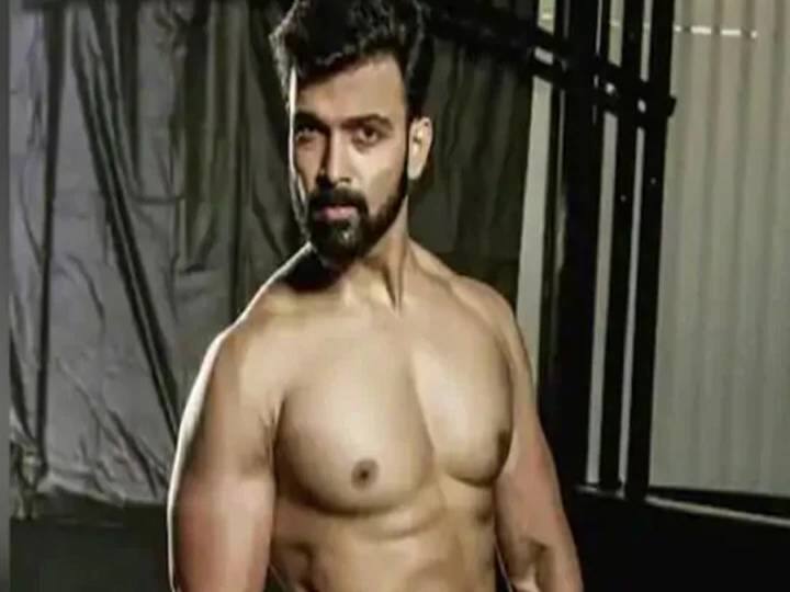 कन्नड़ टीवी इंडस्ट्री के एक्टर सुशील गोवड़ा ने 8 जुलाई को आत्महत्या कर ली थी. सुशील ने अपने घर मांड्या कर्नाटक में जान दी. सुशील ने यह कदम क्यों उठाया यह खुलासा भी नहीं हो सका है.