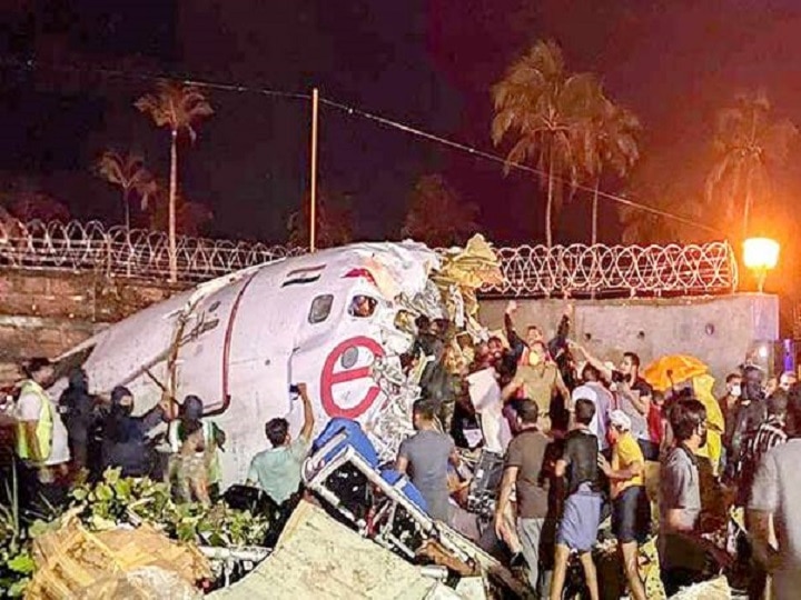 Sachin Tendulkar and Virat Kohli expressed grief over Kerala plane crash केरल विमान हादसे को लेकर सचिन तेंदुलकर और विराट कोहली ने जताया दुख, जानिए क्या कुछ कहा