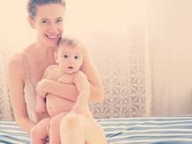 ब्रेस्टफीडिंग वीक पर कल्कि ने बेटी के साथ शेयर कर लिखा- फीड कराते हुए आज छह महीने पूरे