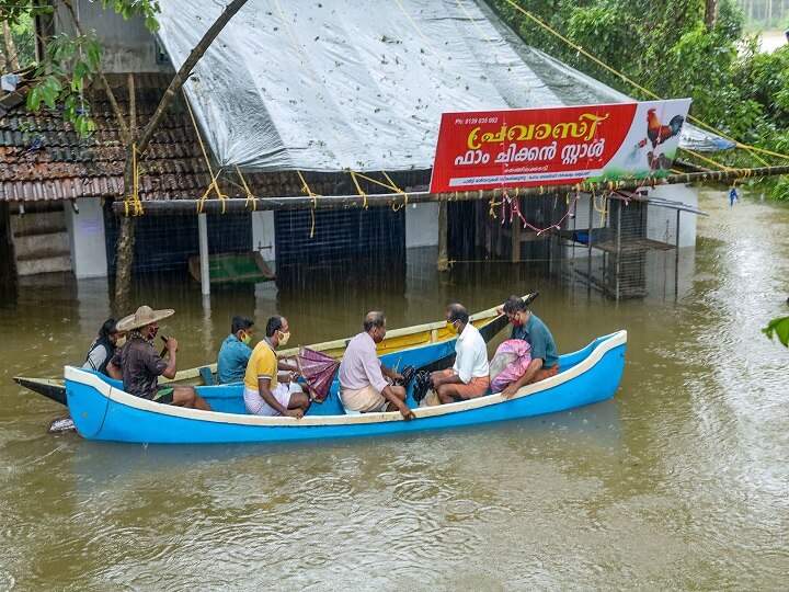 81.59 lakh people affected by floods in 16 districts of Bihar, 61 people died due to landslides in Kerala बिहार के 16 जिलों में 81.59 लाख लोग बाढ़ से प्रभावित, केरल में भूस्खलन से अबतक 61 लोगों की मौत