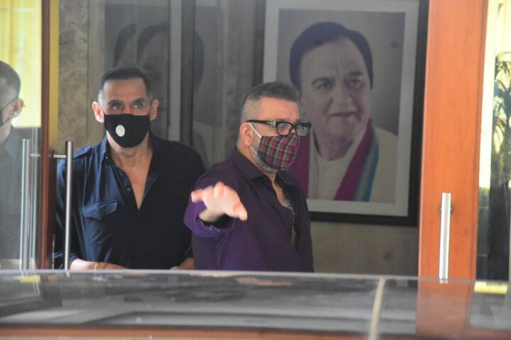 'सड़क 2' में संजय दत्त के साथ आलिया भट्ट और आदित्य रॉय कपूर भी नज़र आएंगे. (तस्वीर: मानव मंगलानी)