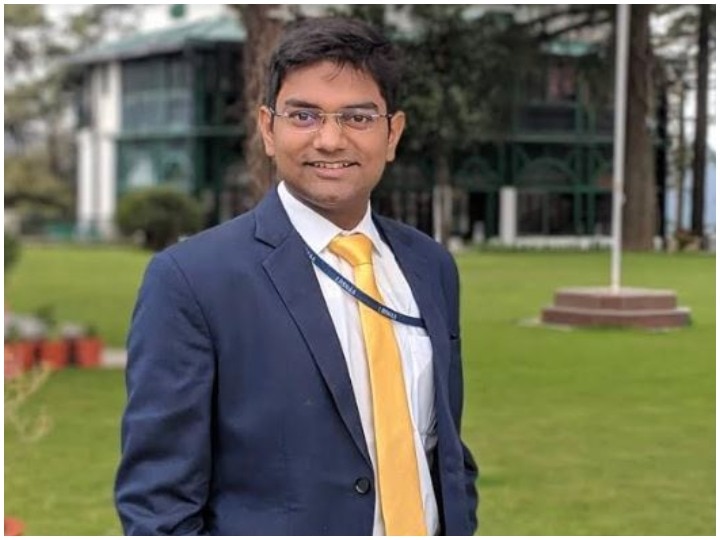 Success Story Of IAS Topper Abhijeet Sinha IAS Success Story: इंजीनियर से IAS ऑफिसर तक, कैसे तय किया अभिजीत ने यह सफर, जानें यहां