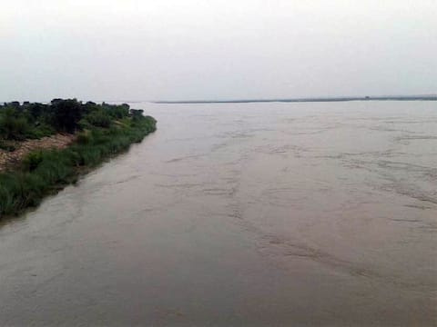 गोंडा: सरयू नदी किनारे शुरू हुआ पसका का मेला, जानें क्या है मान्यता गोंडा: सरयू नदी किनारे शुरू हुआ पसका का मेला, जानें क्या है मान्यता