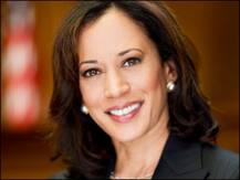 अमेरिकी मिडिया ने कमला हैरिस को उपराष्ट्रपति पद का उम्मीदवार चुनने के फैसले को 'एतिहासिक' बताया