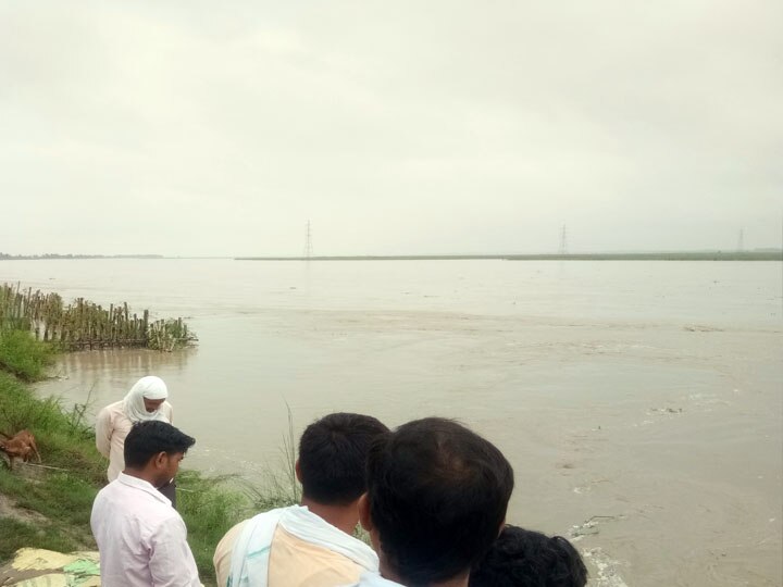 flood like situation in western uttar pradesh meerut ANN पश्चिमी यूपी में भी उफान पर हैं नदियां, एबीपी गंगा की टीम ने लिया बाढ़ के हालात का जायजा