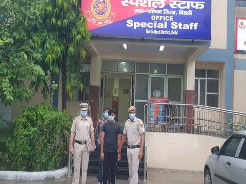 टेलीग्राम ग्रुप पर महंगे मोबाइल सस्ते में बेचने का देता था झांसा, नामी बैंक का मैनेजर गिरफ्तार टेलीग्राम ग्रुप पर महंगे मोबाइल सस्ते में बेचने का देता था झांसा, नामी बैंक का मैनेजर गिरफ्तार