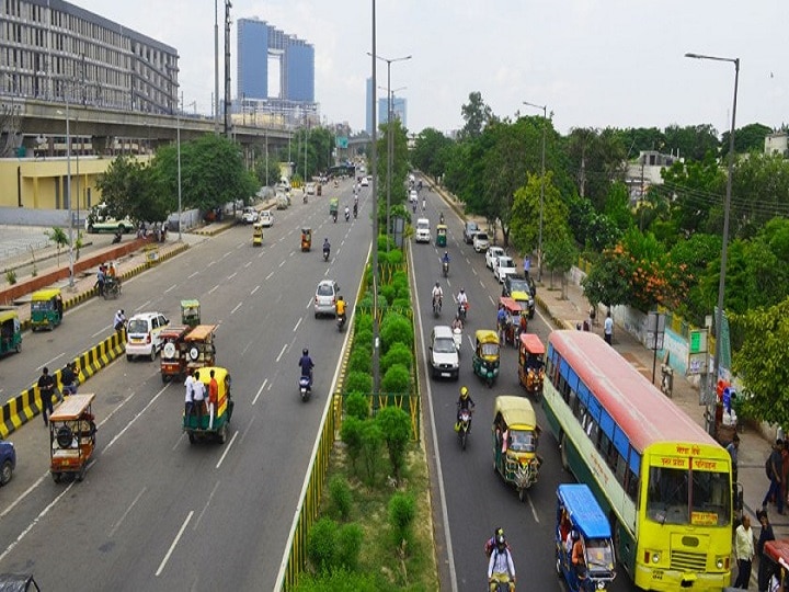 Noida Police Commissioner issued advisory to facilitate traffic ann यातायात को सुगम बनाने के लिए नोएडा पुलिस कमिश्नर ने जारी की एडवाइजरी, नियम तोड़ने वालों पर होगी कार्यवाही