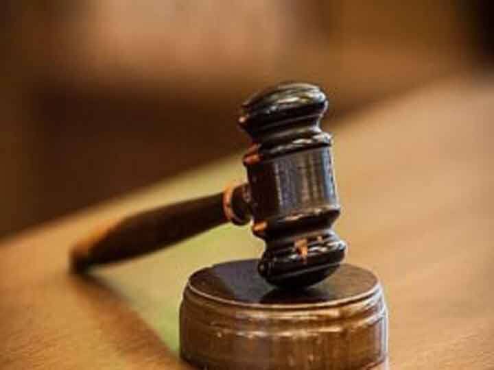 बांग्लादेश के पहले हिंदू चीफ जस्टिस और 10 अन्य के खिलाफ भ्रष्टाचार के मामले में आरोप तय Charges framed against Bangladeshs first Hindu Chief Justice and 10 others in corruption case बांग्लादेश के पहले हिंदू चीफ जस्टिस और 10 अन्य के खिलाफ भ्रष्टाचार के मामले में आरोप तय