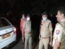 ग्रेटर नोएडा: लिफ्ट देकर लूट करने वाले बदमाशों से पुलिस की मुठभेड़, दो गिरफ्तार