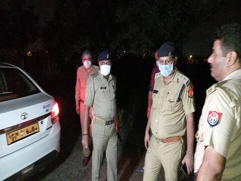 ग्रेटर नोएडा: लिफ्ट देकर लूट करने वाले बदमाशों से पुलिस की मुठभेड़, दो गिरफ्तार ग्रेटर नोएडा: लिफ्ट देकर लूट करने वाले बदमाशों से पुलिस की मुठभेड़, दो गिरफ्तार