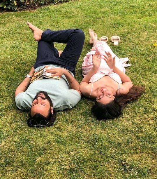 बता दें कि लॉकडाउन में करीना कपूर अपान पूरा समय सैफ और तैमूर के साथ मस्ती करते बिता रही हैं.