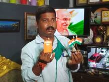 स्वदेशी की सीख देने के लिए दिव्यांग ने बनाया ढाई सेमी का दुनिया का सबसे छोटा चरखा