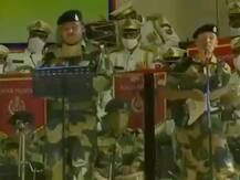 अटारी-वाघा बॉर्डर पर BSF का म्यूजिकल परफॉर्मेंस, 'तेरी मिट्टी में मिल जावां' गीत जीत लेगा आपका दिल