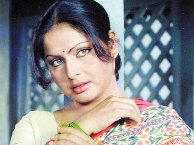 Know Where Is Actress Rakhee Gulzar Today, You Will Not Be Able To  Recognize By Seeing | जानें किस हाल में कहां जिंदगी गुज़ार रही हैं 70-80 के  दशक की टॉप एक्ट्रेस