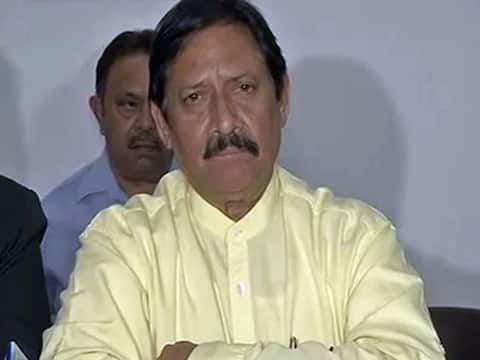 यूपी सरकार में मंत्री चेतन चौहान की बिगड़ी तबीयत, गुरुग्राम के मेदांता अस्पताल में लाइफ सपोर्ट पर यूपी सरकार में मंत्री चेतन चौहान की बिगड़ी तबीयत, गुरुग्राम के मेदांता अस्पताल में लाइफ सपोर्ट पर