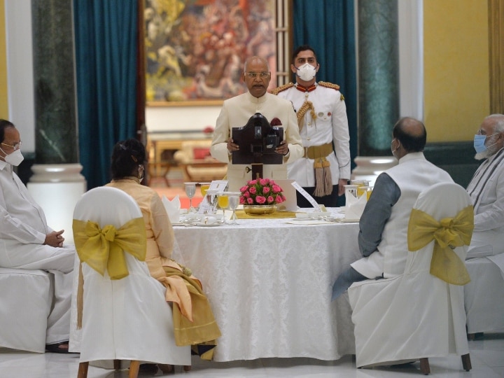 President Ram Nath Kovind hosts At Home reception in the President House राष्ट्रपति भवन में हुआ At Home रिसेप्शन, उपराष्ट्रपति, पीएम मोदी, रक्षा मंत्री सहित ये मेहमान हुए शरीक