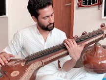 विक्की कौशल ने वीणा पर बजाया 'ऐ वतन सॉन्ग', सोशल मीडिया पर वायरल हुआ वीडियो