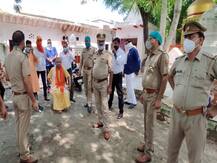 आगरा: बिजली बिल के विरोध में बाल योगी लव पण्डित को पुलिस ने किया नजरबंद, लोगों ने किया प्रदर्शन