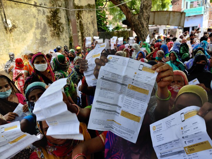 बुलंदशहर: गन्ने का बकाया भुगतान न होने पर किसानों ने किया प्रदर्शन, बोले- आ गई है भूखे मरने की नौबत