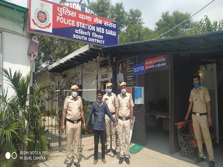 दिल्ली में एक शख्स ने चेहरे पर हुए ब्लेड से हमले का बदला 9 गोलियां मार कर लिया, आरोपी पुलिस हिरासत में A man in Delhi avenged the blow of the blade on the face by shooting 9 bullets ann दिल्ली में एक शख्स ने चेहरे पर हुए ब्लेड से हमले का बदला 9 गोलियां मार कर लिया, आरोपी पुलिस हिरासत में