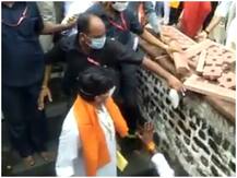 तस्वीरें: उज्जैन में भीड़ के कारण रेलिंग टूटी, बाल-बाल बचे ज्योतिरादित्य सिंधिया