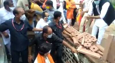 सिंधिया ट्रस्ट की राणो की छत्री काफी प्राचीन है और इसका जीर्णोद्धार उज्जैन नगर निगम द्वारा के दौरान किया गया था, उसी समय पत्थरों की रेलिंग भी लगाई गई थी.