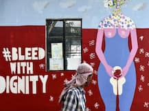 हिंसा का लाल रंग देख सकते हो, ‘पीरियड’ का लाल रंग क्यों नहीं?