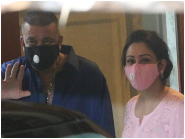 इलाज के लिए कोकिलाबेन अस्पताल पहुंचे संजय दत्त की सभी से अपील- मेरे लिए दुआ कीजिए Sanjay Dutt appeals to pray for him as he went to kokilaben hospital for lungs cancer treatment इलाज के लिए कोकिलाबेन अस्पताल पहुंचे संजय दत्त की सभी से अपील- मेरे लिए दुआ कीजिए