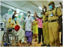 केरल: 103 साल के बुजुर्ग ने दी कोरोना को मात, अस्पताल ने फूलों का गुलदस्ता देकर किया विदा
