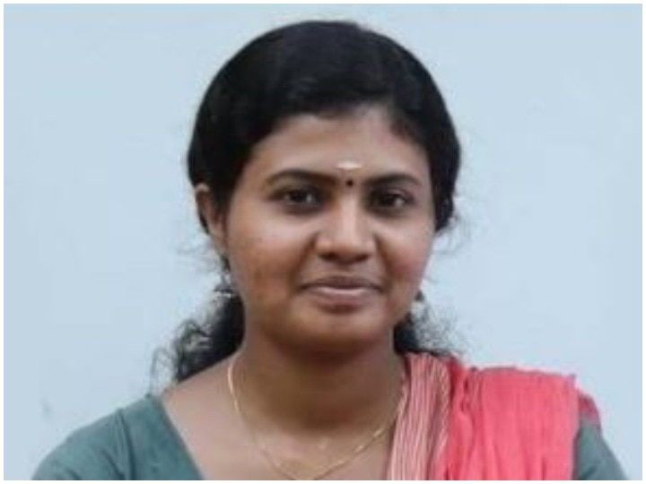 Success Story Of IAS Topper Shikha Surendran IAS Success Story: लिमिटेड रिसोर्स और रिपिटेड रिवीजन से शिखा बनीं UPSC टॉपर, जानते हैं उनकी स्ट्रेटजी